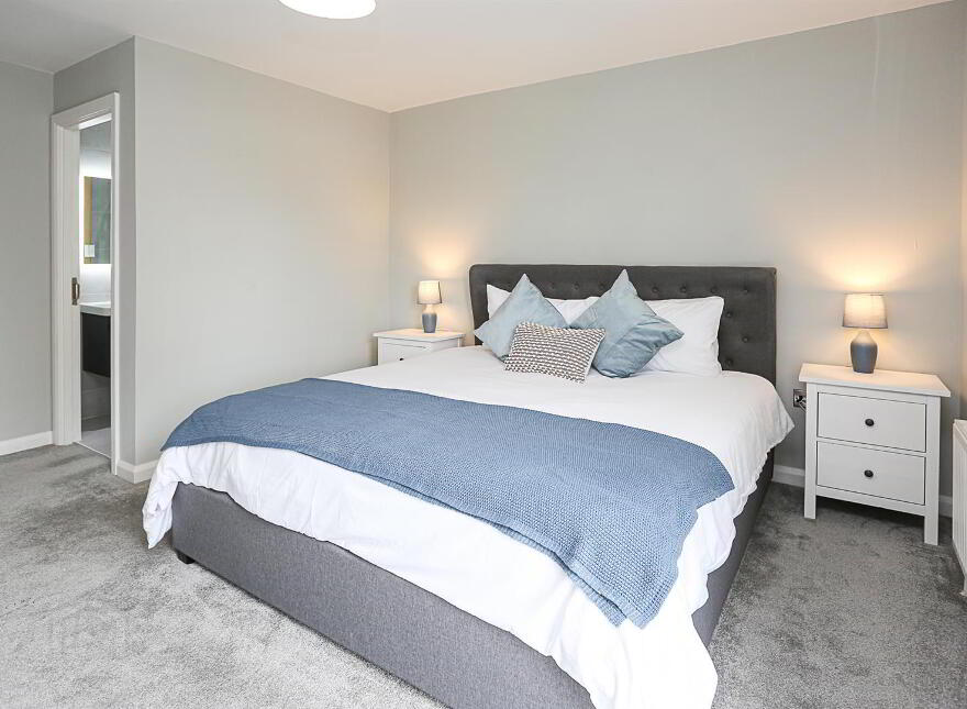 Apt 7, 16 Lewis Mews, Belfast, BT4 1FY