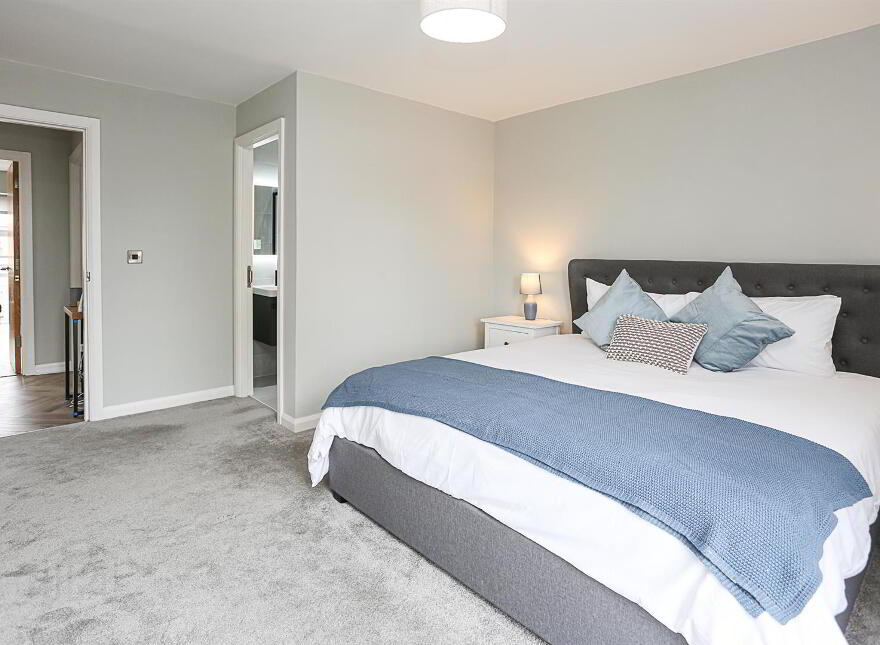 Apt 7, 16 Lewis Mews, Belfast, BT4 1FY