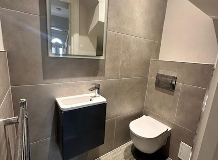 146 Ulsterville Avenue, Belfast, BT9 7BB