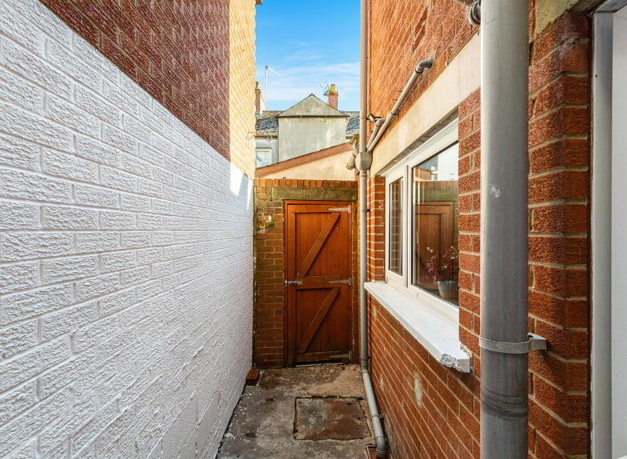 4 Dunvegan Street, Belfast, BT6 8GE