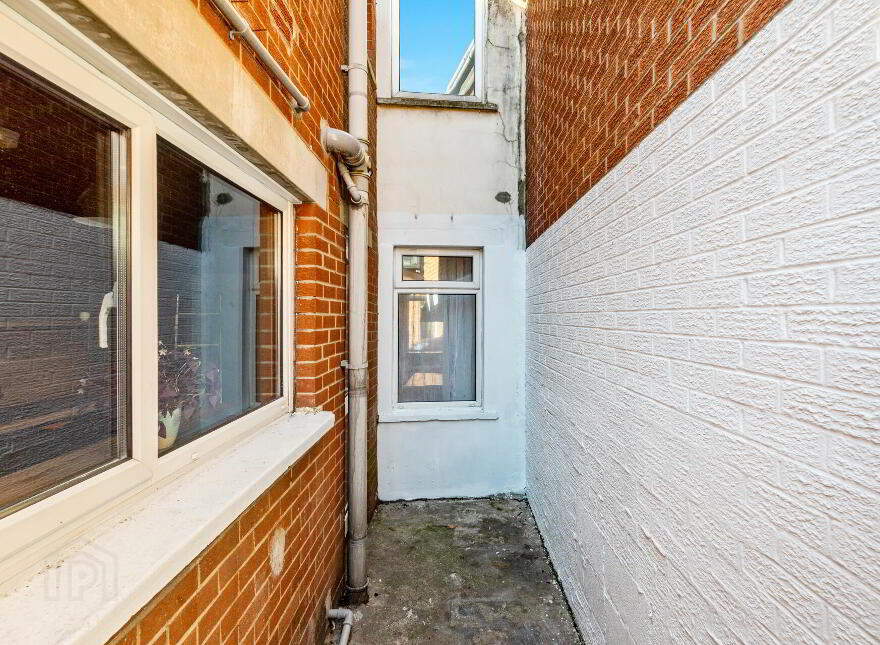 4 Dunvegan Street, Belfast, BT6 8GE