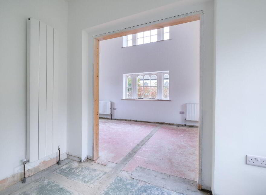 Ardagh Village, Ardagh, N39RX73