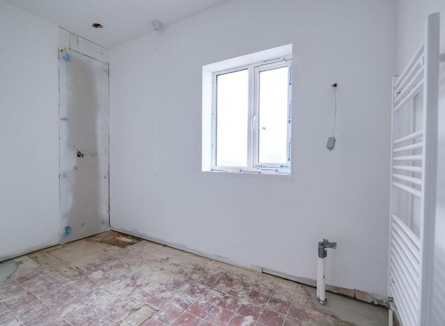 Ardagh Village, Ardagh, N39RX73