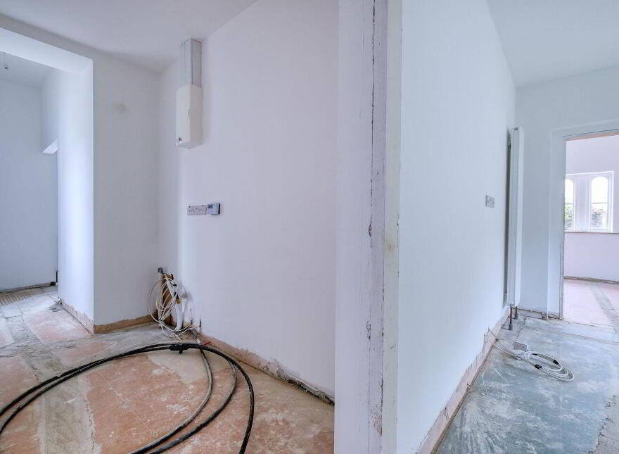 Ardagh Village, Ardagh, N39RX73