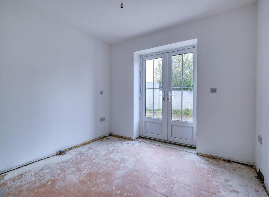 Ardagh Village, Ardagh, N39RX73