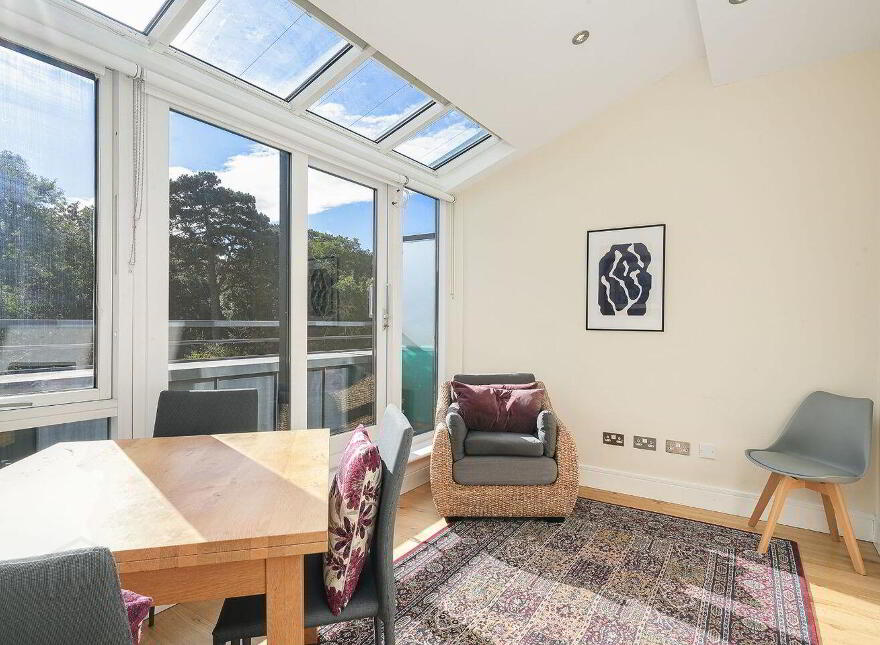 Apt 76, Wyckham Point, Wyckham Way, Ballinteer, Ballinteer, D16T652