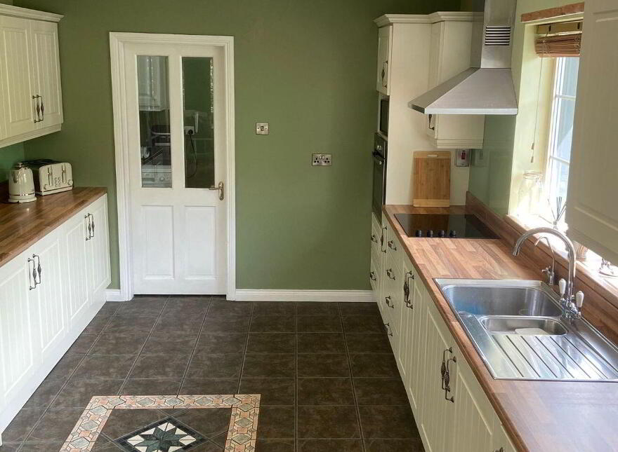 Lakeview, Currow, V93NW25