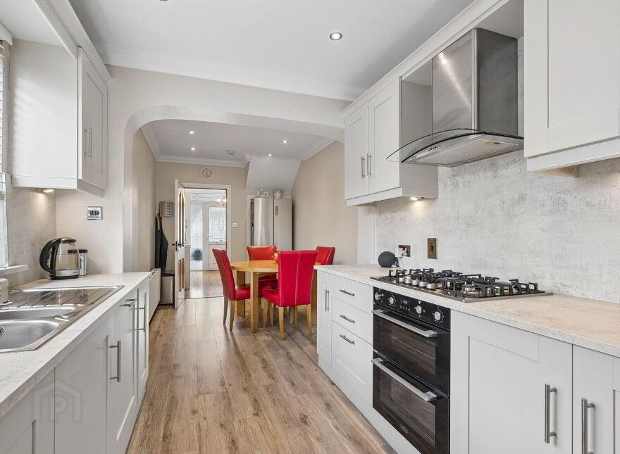 12 Saint Peter's Road, Walkinstown, D12C7N3