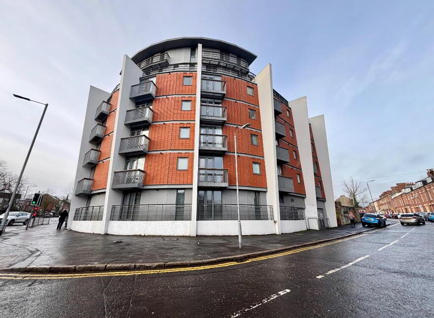 2.5, 117 Lisburn Road, Belfast, BT9 7BL