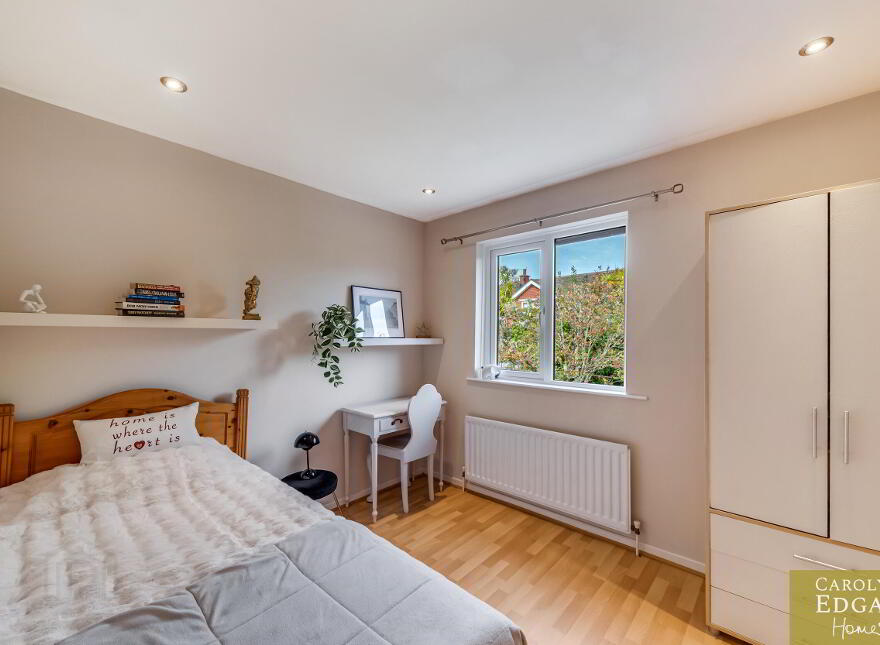 4 Riverside Avenue, Bangor, BT20 4RX