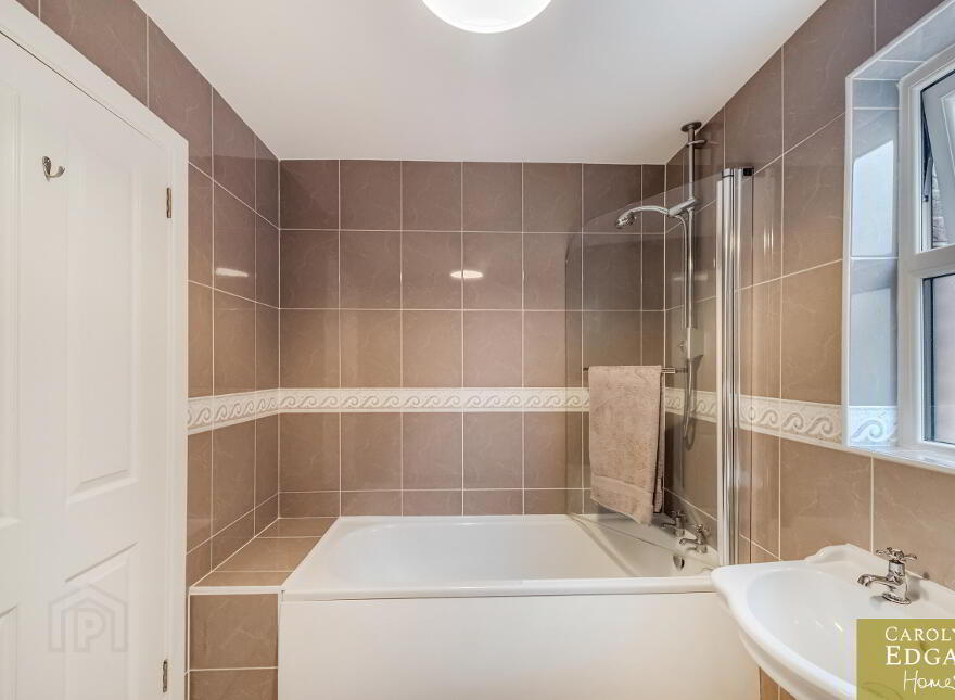 4 Riverside Avenue, Bangor, BT20 4RX