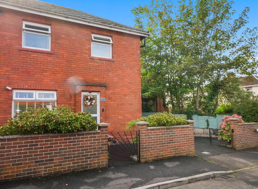1 Chesham Gardens, Off Ardenlee Avenue, Belfast, BT6 8GX