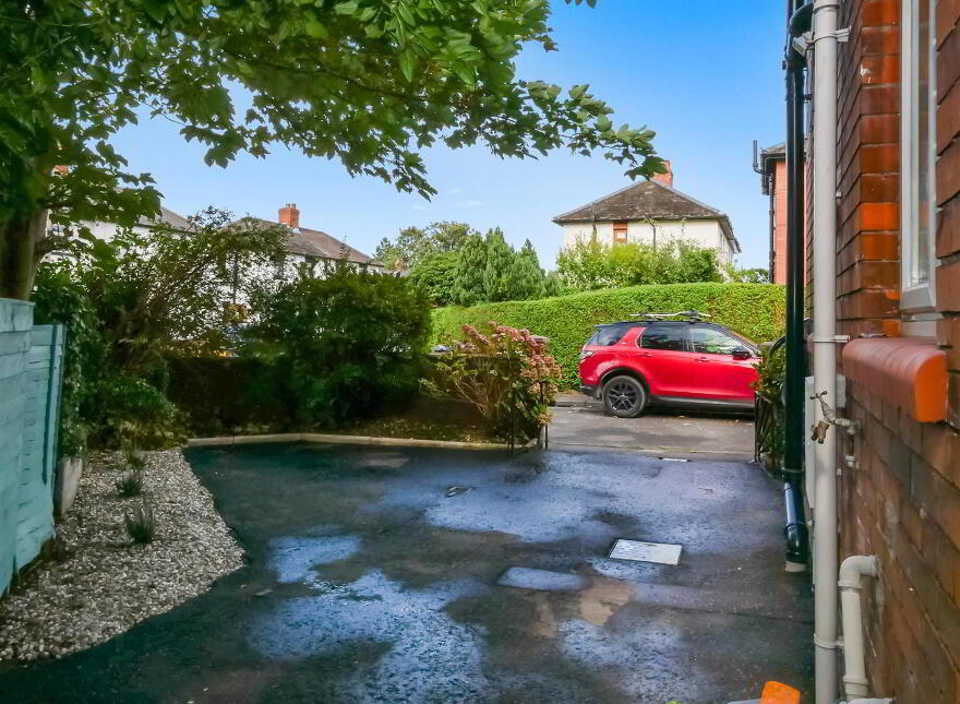 1 Chesham Gardens, Off Ardenlee Avenue, Belfast, BT6 8GX