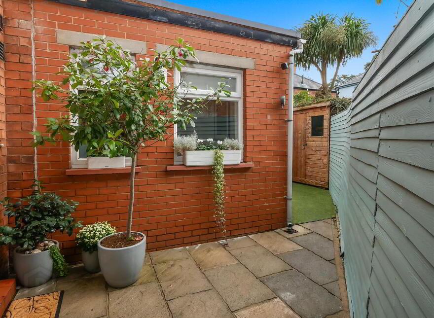 1 Chesham Gardens, Off Ardenlee Avenue, Belfast, BT6 8GX