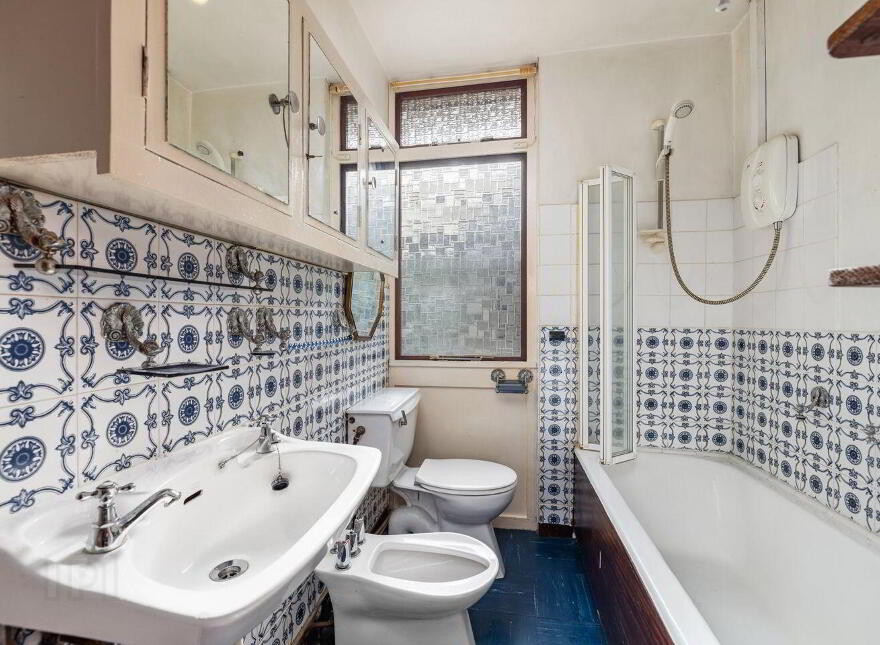 Actonville, Ballybawn Lower, Kilmacanogue, A98W104