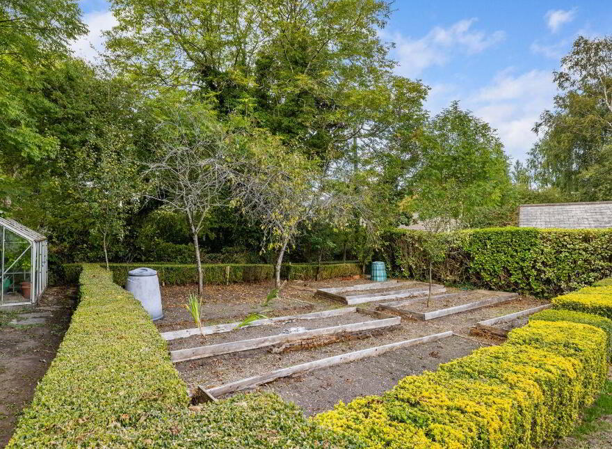 Actonville, Ballybawn Lower, Kilmacanogue, A98W104