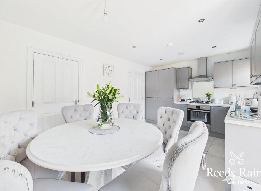 16 Lynn Hall Grove, Bangor, BT19 1LT