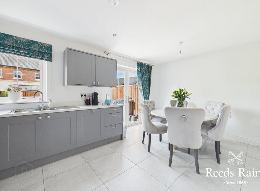 16 Lynn Hall Grove, Bangor, BT19 1LT