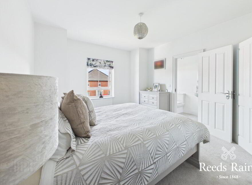 16 Lynn Hall Grove, Bangor, BT19 1LT