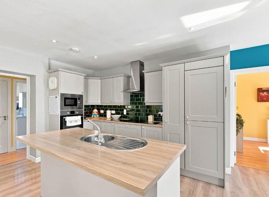Johnstown Road, Enfield, A83WK25