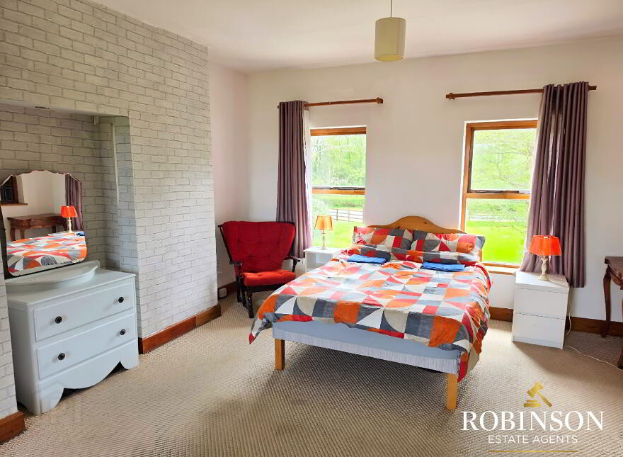 SUBSTANTIAL 5/6 BEDROOM COASTAL HOME, Ballyconnell, Falcarragh, F92X4V9