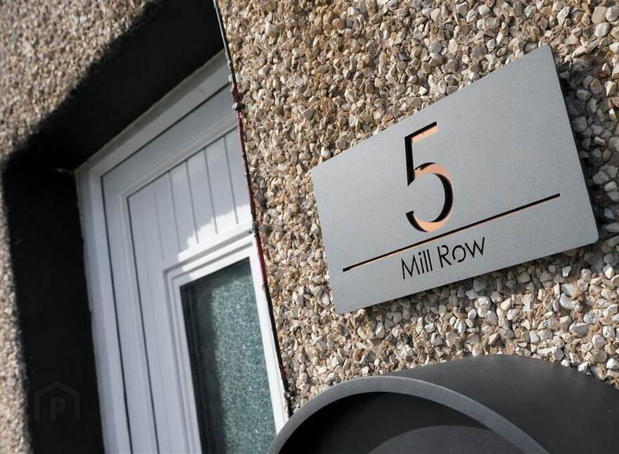 5 Mill Row, Broughshane, Ballymena, BT42 4JB