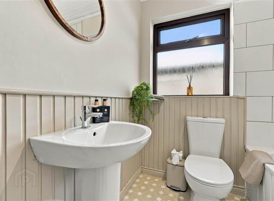 5 Mill Row, Broughshane, Ballymena, BT42 4JB