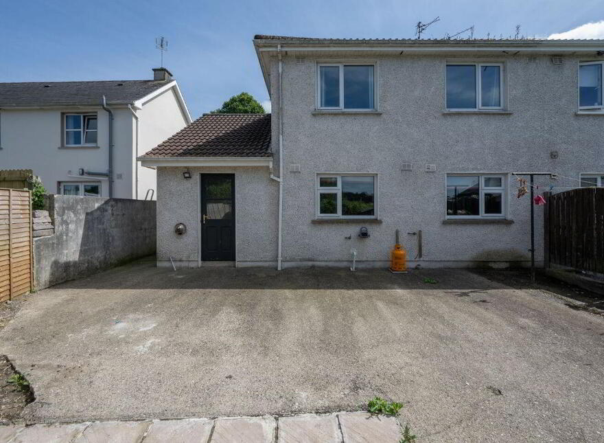 11 Glasslynn, Parnell Street, Bandon, P72X068