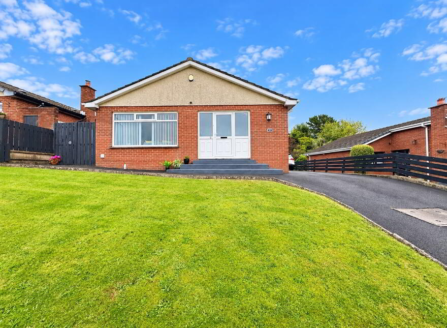 30 Prospect Heights, Carrickfergus, BT38 8QY photo 2