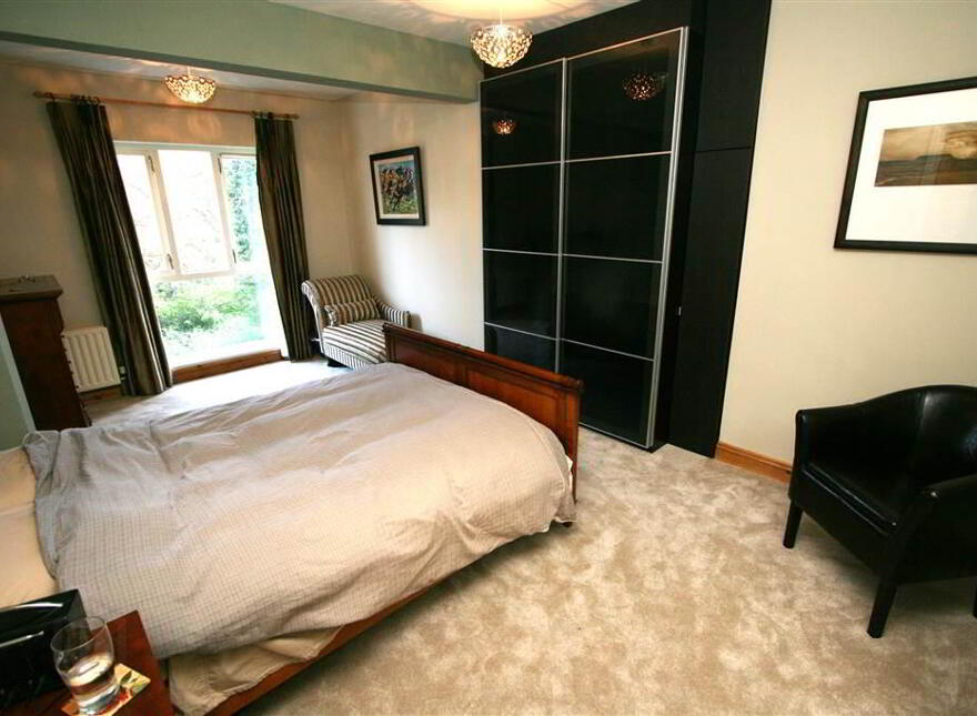 22 Sans Souci Park, Off Malone Road, Belfast, BT9 5BZ