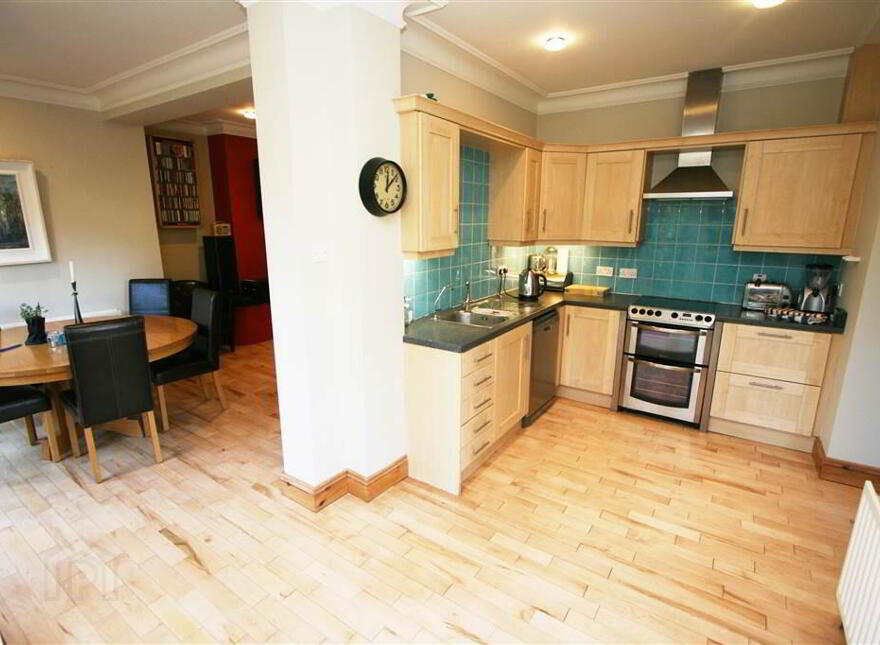 22 Sans Souci Park, Off Malone Road, Belfast, BT9 5BZ