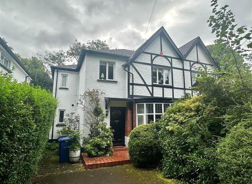 22 Sans Souci Park, Off Malone Road, Belfast, BT9 5BZ