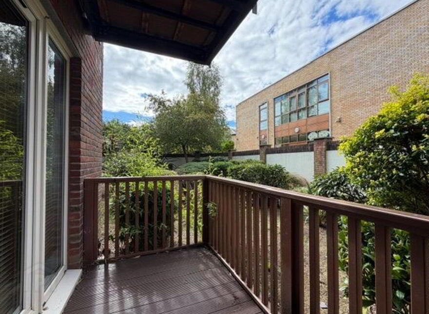 Eden Gate, Delgany, A63FY99