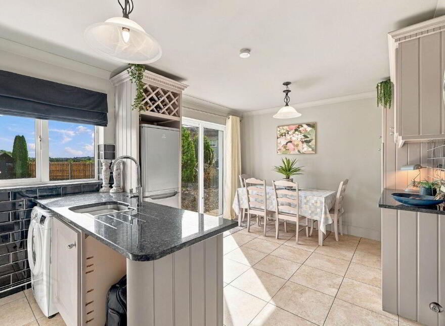 4 Fairfields Close, Adamstown, Y21PF76
