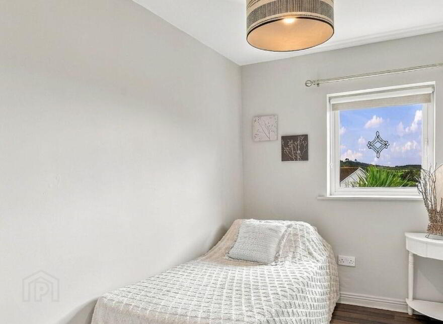 4 Fairfields Close, Adamstown, Y21PF76
