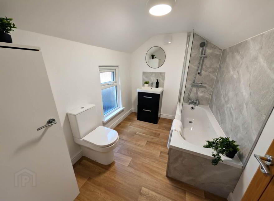 104 Old Glenarm Road, Larne, BT40 1NH