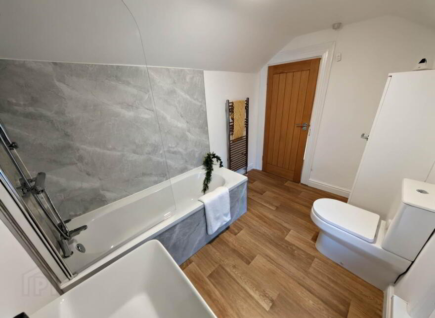 104 Old Glenarm Road, Larne, BT40 1NH