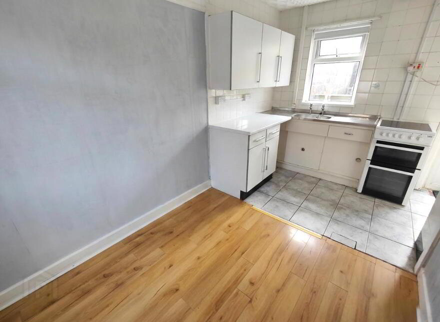 17 Seagrove Parade, Belfast, BT15 3NX