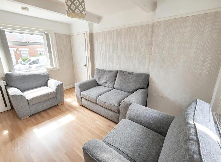 17 Seagrove Parade, Belfast, BT15 3NX