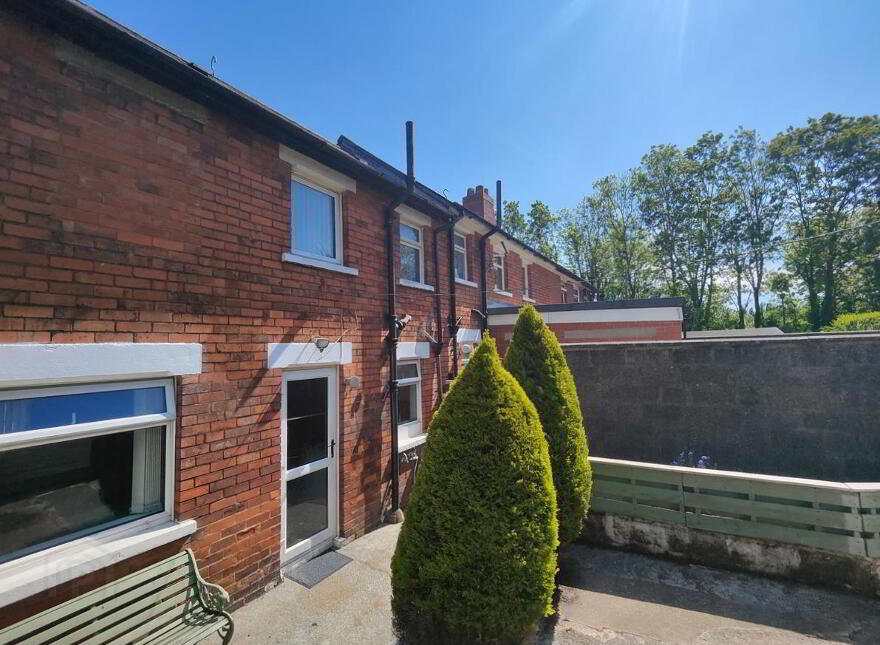 17 Seagrove Parade, Belfast, BT15 3NX