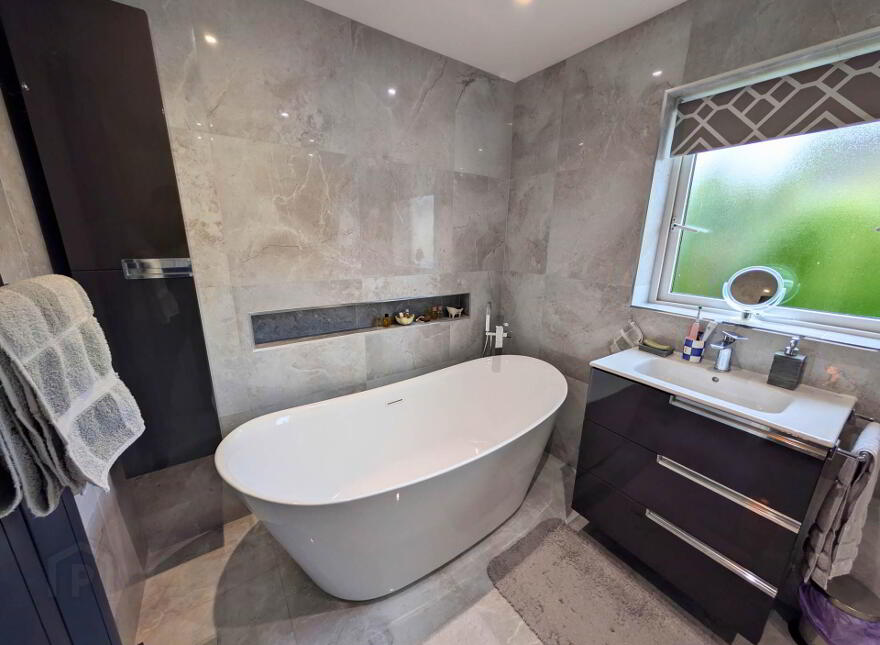 66 Lislaynan, Carrickfergus, BT38 9GZ