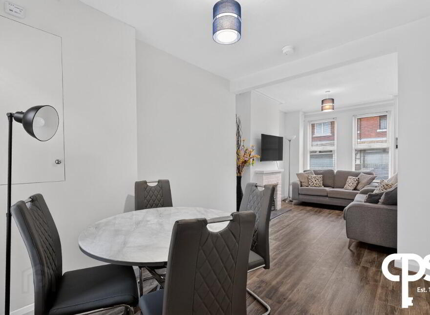 50 Meadowbank Place, Belfast, BT9 7FF