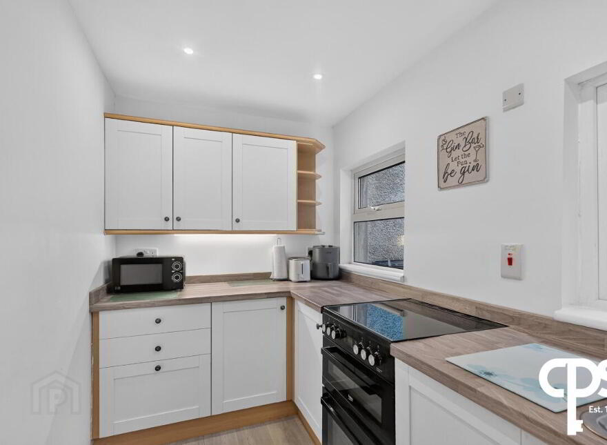50 Meadowbank Place, Belfast, BT9 7FF