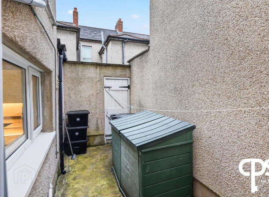 50 Meadowbank Place, Belfast, BT9 7FF