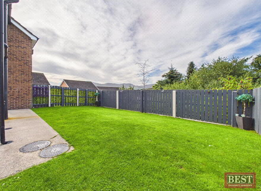 24 Mountain View, Warrenpoint, Newry, BT34 3XG