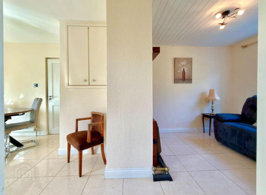 17 Montree, Athlone, N37X268