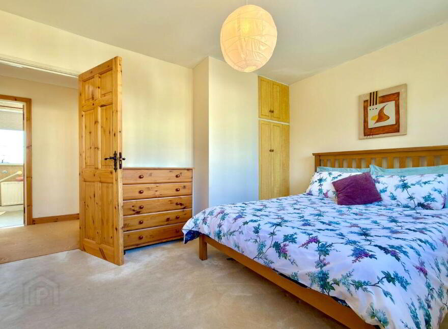 17 Montree, Athlone, N37X268