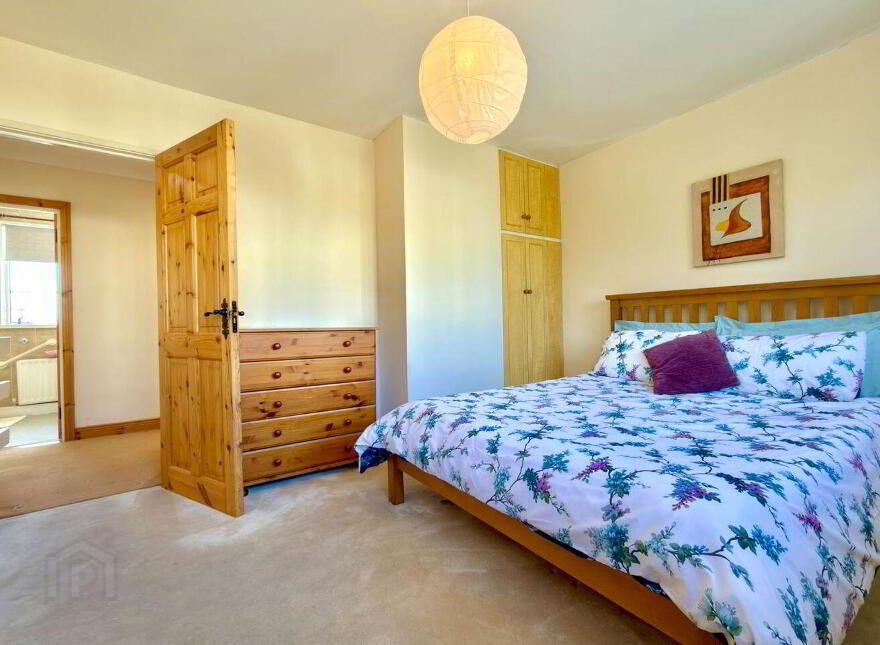 17 Montree, Athlone, N37X268