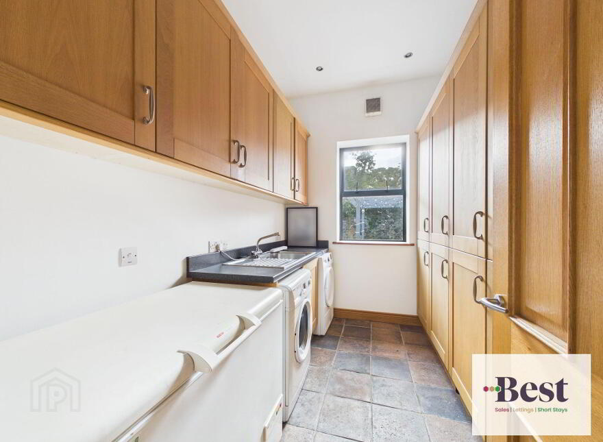 1 Lodge Road, Larne, BT40 1AZ