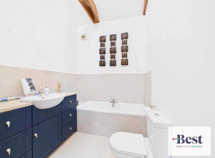 1 Lodge Road, Larne, BT40 1AZ
